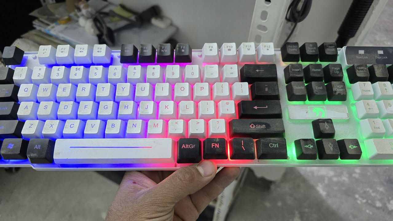 كيبورد مع ماوس وسماعات ب ٢٥ مع التوصيل


**إذا كنت صاحب هذا الإعلان وتريد حذفه لأي سبب، رجاءا أرسل رسالة إلى الدعم الفني**