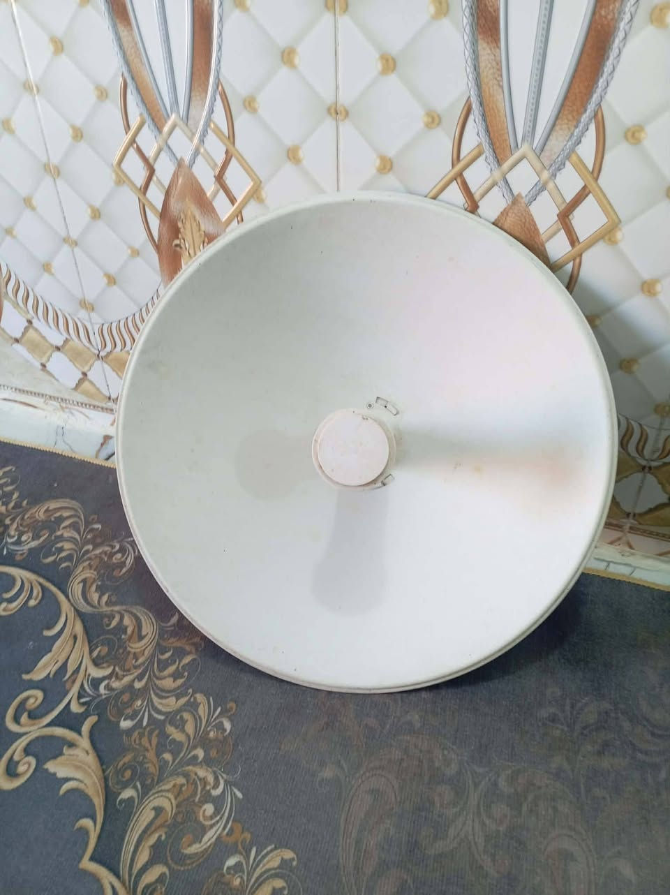 صحن نامو مستخدم ٣شهر مكان نهروان سعر ٨٠ وبي مجال ***********

