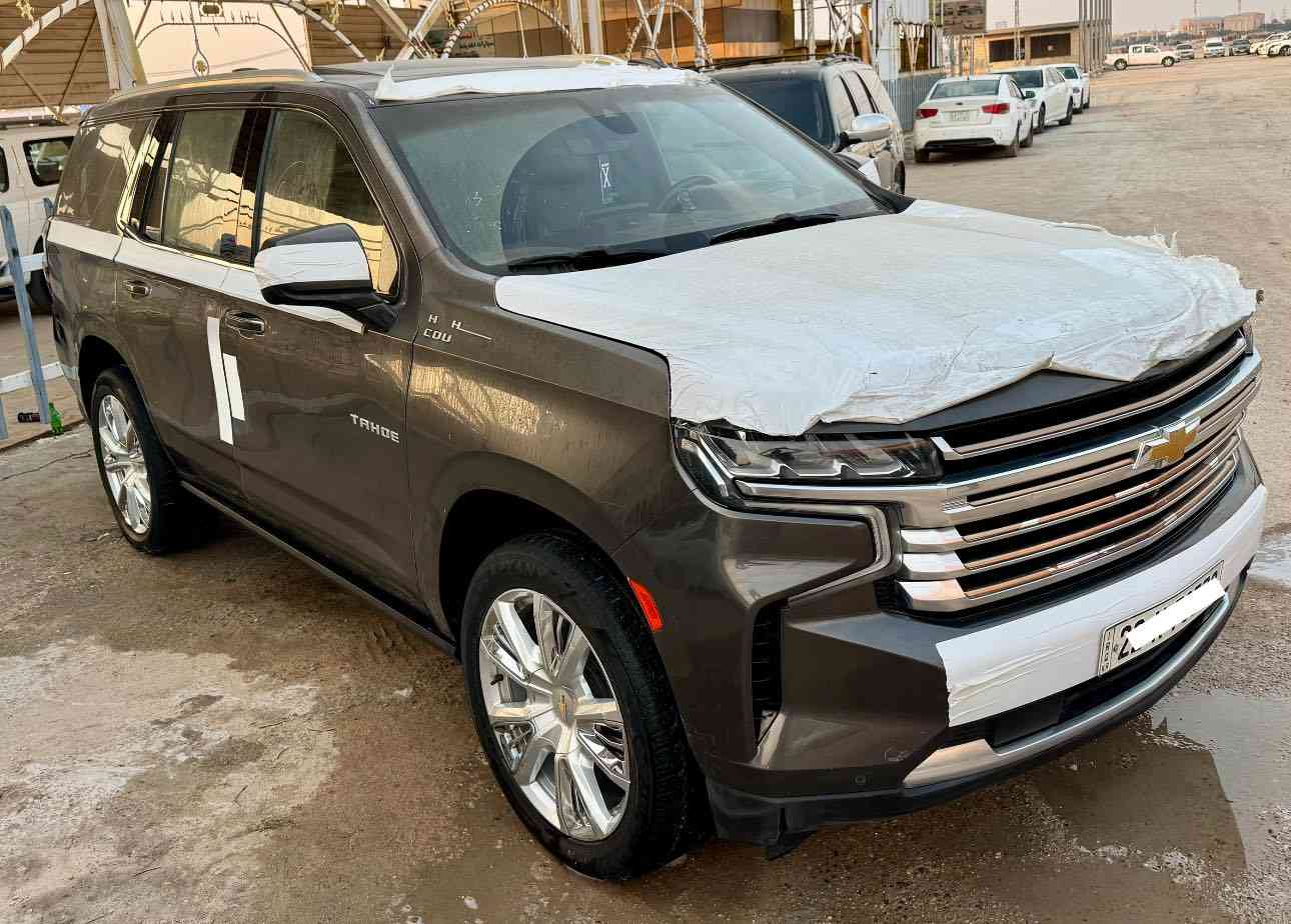 شوفرليت تاهو موديل 2021 مرقمه اربيل بسمي مداور مباشر مواصفات هاي كانتري اعلى فئه✅✅ داخل قرميدي بعدها بوضع الشركه 
 مواصفاته كشنات جلد كهربائيه و منفصله 7️⃣ راكب بنوراما شاشه كبيره كامرات عدد 5 360 درجه فول وضوح من جميع الاتجاهات الكل شغال 
شباك كروم اناره ترحيب عنده الاقتراب ويل كب حجم 22 بصمه مري اشاره مري رادار مري شفط صندوك كهربائي شحن الهاتف تلقائي اناره ترحيب داخليه يدات كروم يدات بصمه تبريد ثلاث قطع مواصفاته فول بعد هواي مواصفات 
ضرره تخريب بدون حادث داخلي فقط صبغ بيها السياره بدون ضربه دواخل 
 السياره كلش جديده وسعرها ابلاش ماعايزه برغي وشرط تطلع بيها اتراي زيرو بوضع الشركه وماشيه 60 الف فقط 
السعر 355 ورقه 
المكان النجف الاشرف
للاتصال_***********
