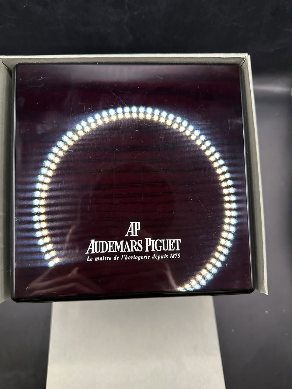 ساعة audemars piguet
 مستخدمه استخدام شخصي نضيفة جداً
للبيع يم اعلى سعر


**إذا كنت صاحب هذا الإعلان وتريد حذفه لأي سبب، رجاءا أرسل رسالة إلى الدعم الفني**