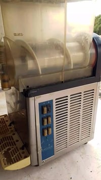 ابيع كوم حديد سعر400وبيه مجال مبايل07715489392