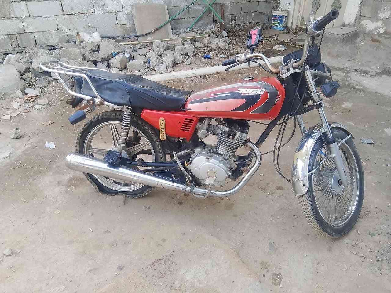 سلام عليكم دراجه ايراني تايكر للبيع دراجه نضيفه بيه نواقص خفيفه كهربائيات كله شغاله نقص جوزه سويج وتاير جبتله جديد يعني تجي تاخذه كلشي مابيه رايده250وبيه مجال حك جيه ***********
