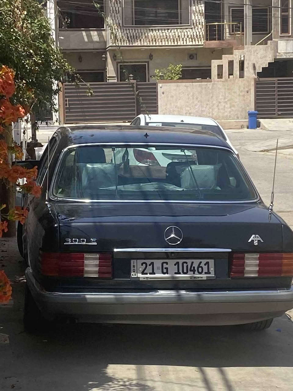 بسم الله الرحمن الرحيم مرسيدس رىاسي حجم 300se موديل ١٩٩٠ باب قصير اسود اللون صبغ عام بدون ضربه بشرط محرك وكير لكزز ٨ سلندر بدون عيب شرط تبريد وتدفه كامل صدر بدون عيب كهربائياتها كامل بدون نواقص اطارات جديد رقم جديد سنويه جديده بي دفتر بنزين شرط تحويل سعر طالب ٩٥ ورقه وبي مجال رقم موبايل *********** او *********** مكان كركوك كركوك, العراق
