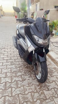 NMAX • دراجة نارية • سكوتر • ياماها • مانع انزلاق • يدات هيتر • 155 سي...