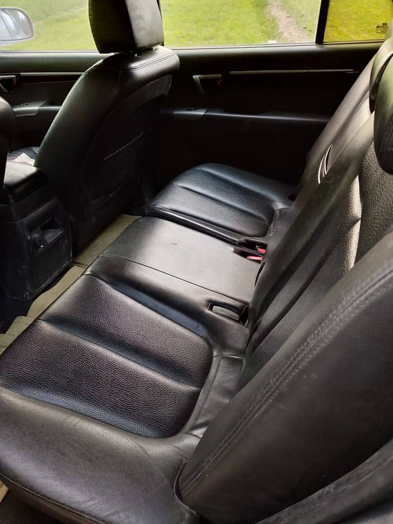 السلام عليكم سيارة سنتافي 2012 فول مواصفات مكينه وكثير حداديه خير من الله كاز حصة جميع المحافظات سنويه ورقم ابوالخط متوم شمالي شرط حاسبه سياره جاهزه وحلوه السعر 55وبيه مجال الطيبين ***********
