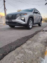 للبيع توكسان موديل 2024 وارد أمريكاي دخول جديد بدون رقم ماشيه ١٧ لف ضر...