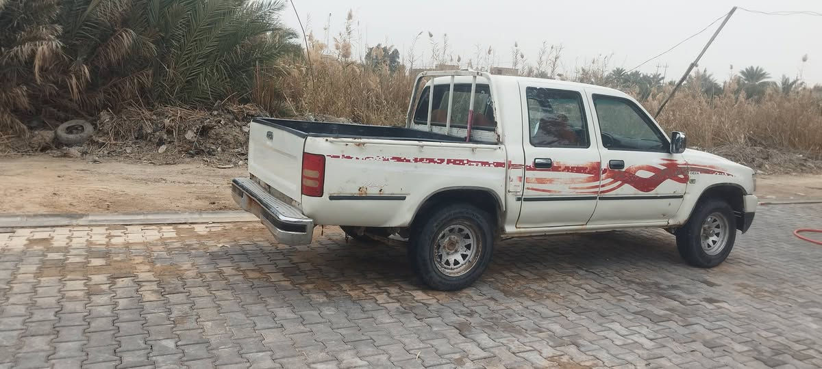 السلام عليكم دير موديل 2006 محرك بخاخ  مكينه وكير اكسن تواير حداديه كله مكفول كشرها كدامك لاخياس ومكفوله من الضربه رقم بصره سنويه له 28 مشروع وطني كرهبائيات شغلله من الطول للطول ضفيره جديده    *********** بي واتساب المكان السماوه  قضاء  الهلال السعر 35 وبيها مجال
