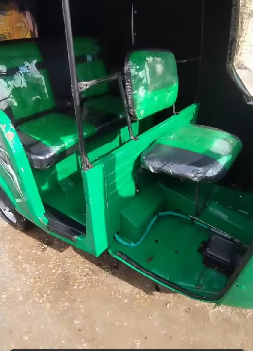 تكتك بياجو نضيفه محركه بلادي مامفتوح موديل 21التكتك نضيفه حيل سعر 3وبيه مجال مكاني ابو غريب رقم الهاتف  *********** /***********
