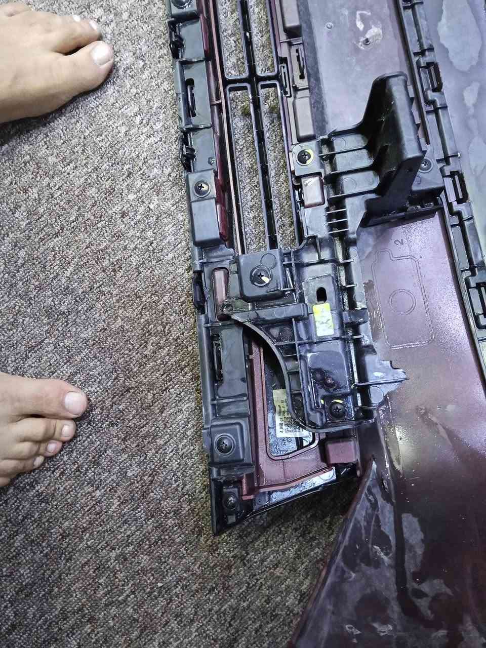 دعاميه k4شباك سليم واللحيه الجوه سليمة بيه عواج بس الكسر بالعظم وشباك الرادار  ..ربع العظمى مفقود
***********
