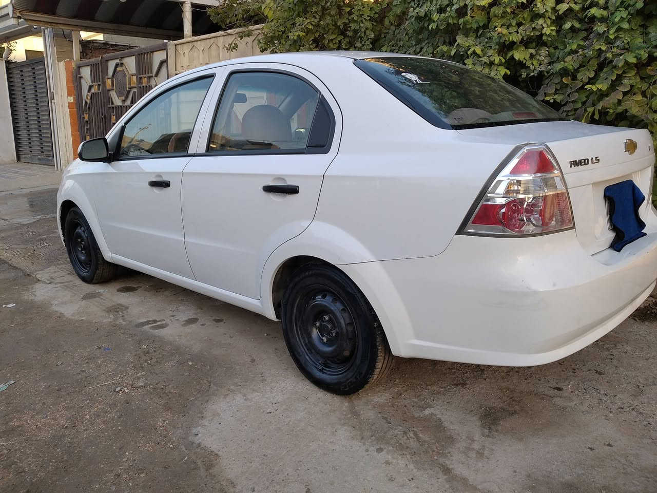 اللهم صل على محمد وآل محمد
افيو خليجي موديل 2011 رقم قادسيه ألماني كير اوتوماتيك جام كهرباء داخل قطعتين مكفوله من الصبغ والتبديل والضربه فقط صبغ دعاميه خلفيه وتكحيل بسيط بالباب مكينه وكير وحداديه وتبريد وكهربائيات كلها ممتازه 

السياره بالحله مركز المدينه 

السعر 83وبي مجال قليل 

م.***********
