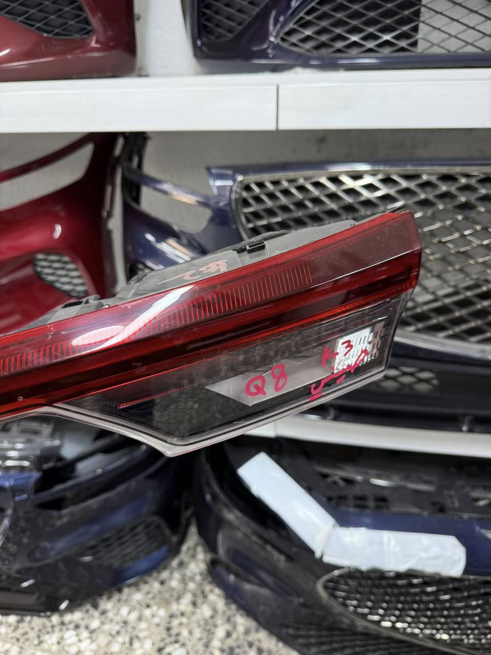 سلام عليكم متوفر مصطرة K3 اصلية تفصيخ معى كامرة بيها ثلمة من جوانب  تصلح للاستفسار ***********-***********
العنوان بغداد شارع 6
