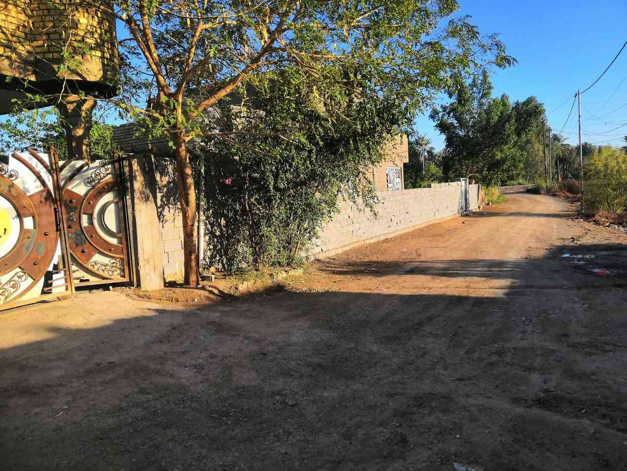 بيت للبيع 200متر المسيب  على طريق ابو جاسم قرب شارع حله بغداد قريب عن شارع   غرف نوم 2 ستقبال وصاله ومطبخ وصحيات وكراج سياره وحديقه ، السعر 65مليون وبي مجال عنوان  مكتب  السعدي للعقار  بابل المسيب على طريق ابو جاسم قرب حي النوار ***********
