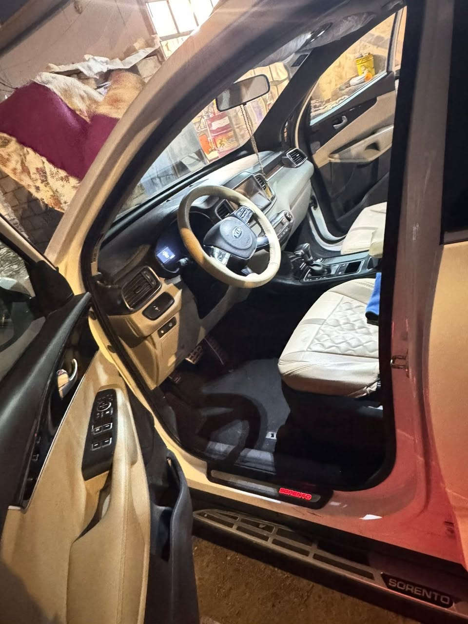 السلام عليكم سورنتو مديل 2020 سته سلندر خليجي فول مواصفات للاخير رقم بغداد الدولي الجديد مشرو وطني تحويل بي محافظه مكان السياره بصره السياره بسمي مداور ثاني يوم السياره كفاله اربع اصابع فقط بل جاملغ الامامي الايسر يم الايك ول باقي كله كفاله 7 راكب كير مكينه حداديه خير من الله السعر (280) وبيهه مجال بخدمت الشراي 
الرقم (***********)
