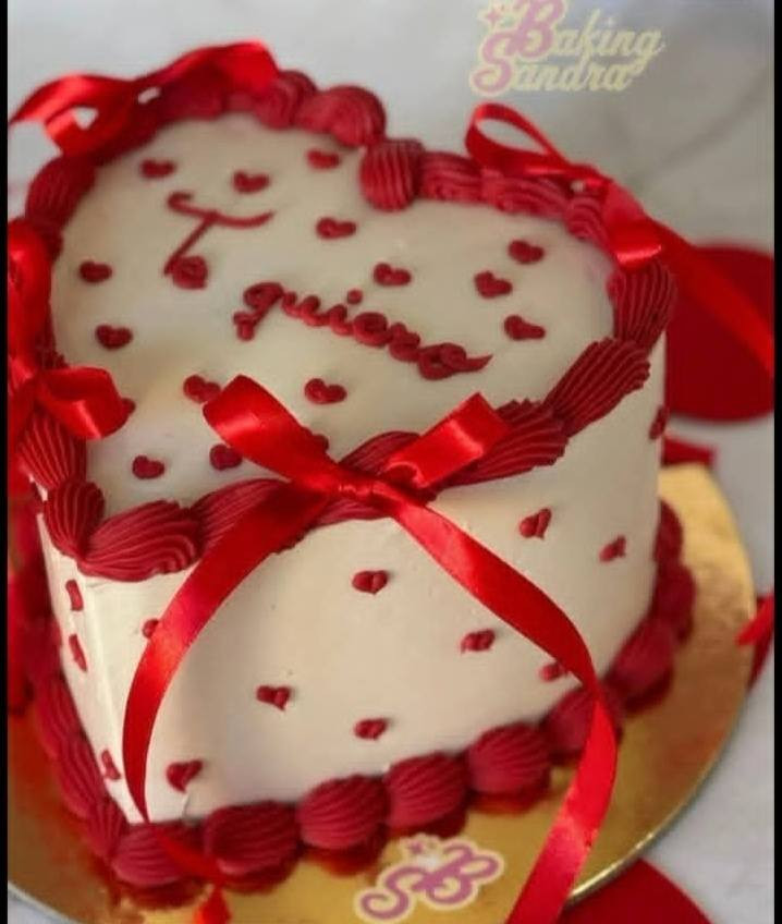 سلام عليكم حبايبي الحجز مفتوح عله كيك عيد الحب ❤❤❤اليحب يحجز يراسل خاص الو الإتصال عله هذه رقم  ***********  اومراسله واتساب
