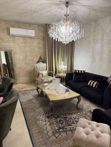 شقه مفروشه للبيع
***********
