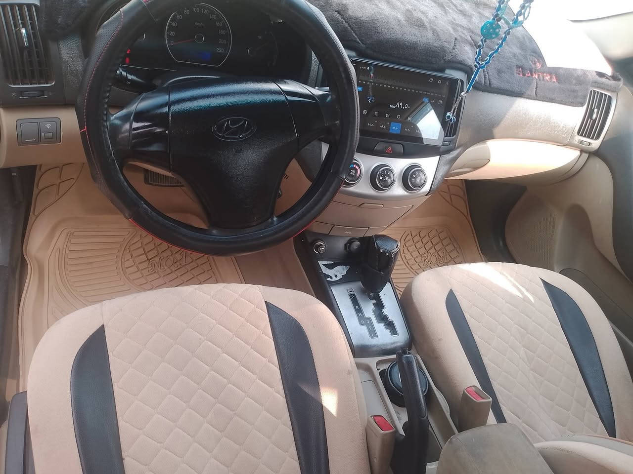 النترا موديل 2010 سنويا جديده شرط محرك مافتوح طخم تاير جديد هزه جديده بلا ضرر سياره بسمي اني الشرعي السعر يتصل على الرقم ***********
