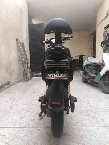 دراجه ار 11للبيع ب600صاله شهر من اشتريته ***********
