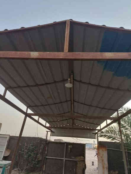 سقيفه نضيفه للبيع طول 8والعرض3السعر 200وبيه مجال للشراي فقط ألاستفسار ***********
