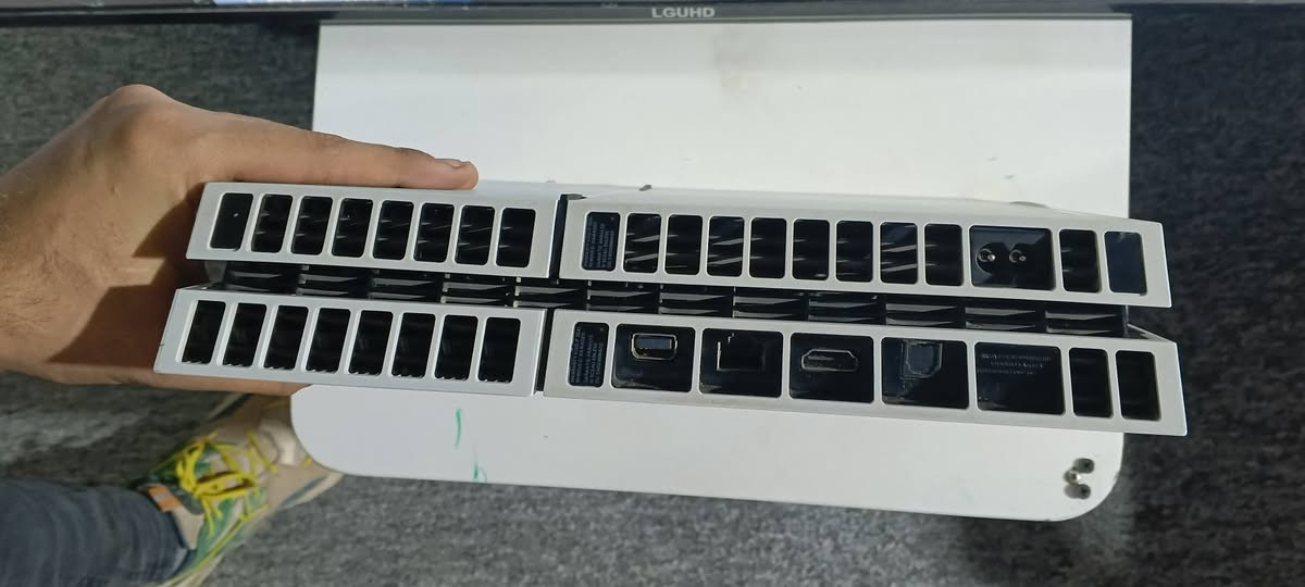 بلي 4 فات +شاشه حجم 43 الشاشه مامفتوحه بيه انترنيت+ البلي. جهاز مامفتوح نظام 11 ذاكره 500 — يدات عدد 2 +مهكر تهكير قديم مو قرص + غراض كامله العاب بي 5 وبعد اصير بي العاب+
👋👋 البلي 4 +شاشه = سعرهن ثنيهن 400 الف قفل
واتسب ***********
