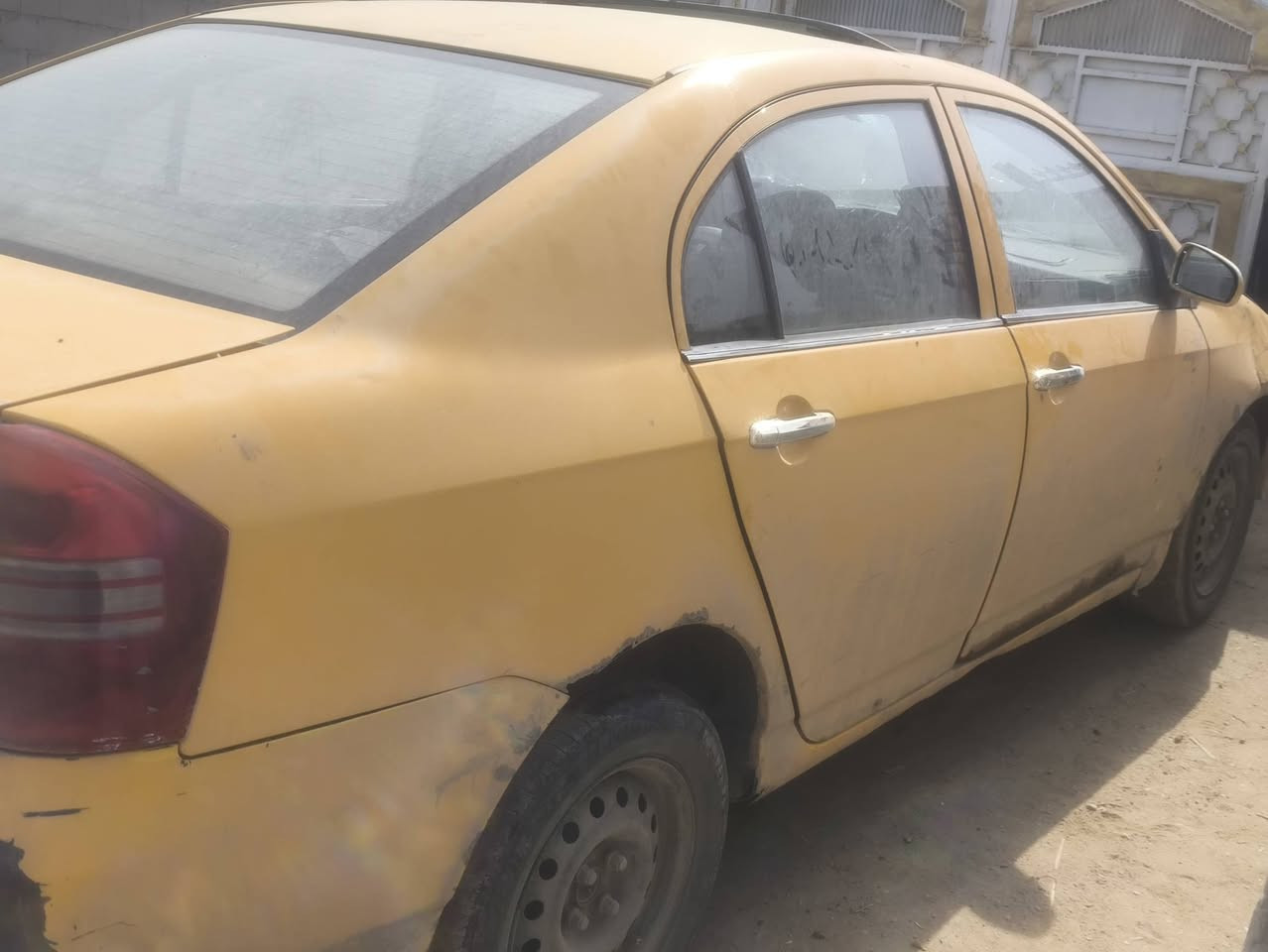 ليفان 13 قاصرين اقابلك وي اهل اسياره 
هيه معليه بيه علمشتري اسعر 10 وبيه مجال
عنوان اسماوه ***********
