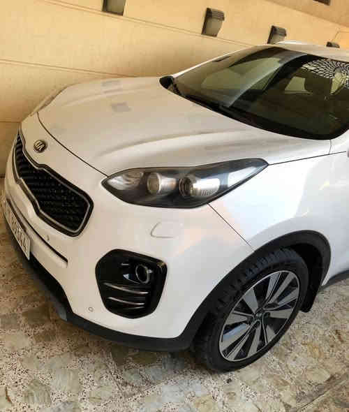 السلام عليكم ❤️
سبورتج 2019 خليجي الشركة الدولية العراقية
رقم بغداد الدولي بأسمي 
مكفولة كفالة عامة بيها بارد صغير كلش بالباب 
سونار مرفق بالمنشور السيارة نظيفة جداً
المواصفات : زراك لايت / حساس امامي + خلفي / مري شفط / داخل بيجي / سايد بريك بالقدم / انظمة قيادة / قطعتين تبريد / مكينة 2000 دوش
السعر 190 وبيها مجال بسيط
مكاني بغداد
***********
