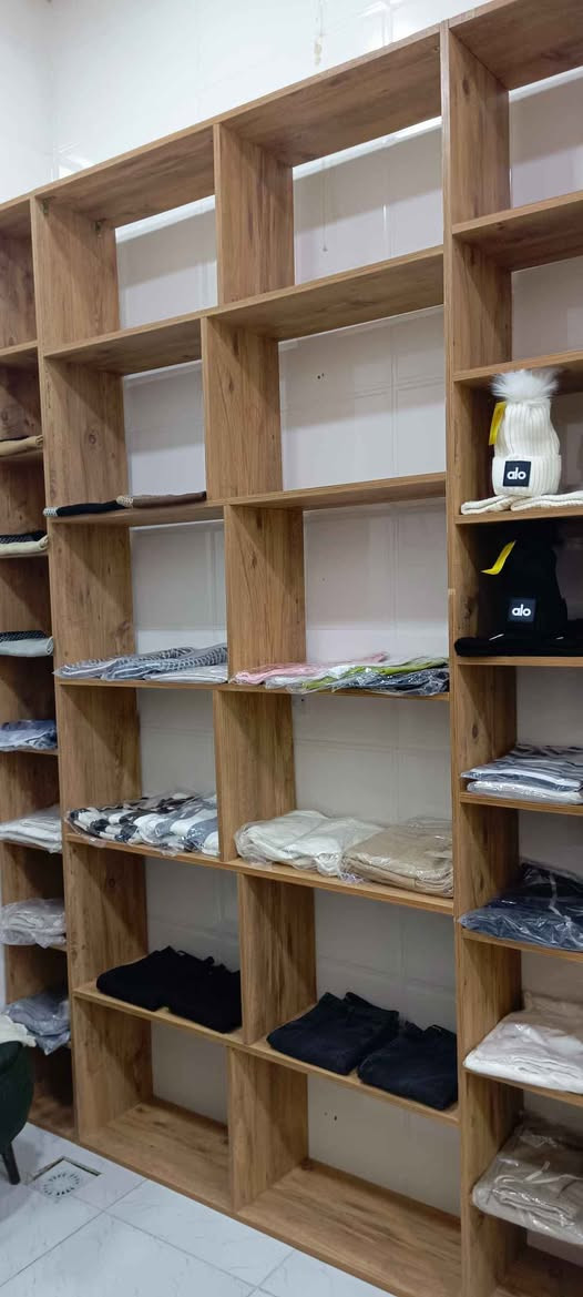 تازەیە
بەرزی 267
پانی 180
قوڵی 30
ژ.م *********** السليمانية, العراق
