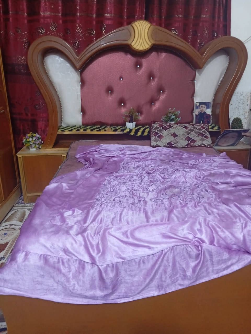 السلام عليكم غرفه مستعمله للبيع او مروس وفرق السعر  مليون *********** خابرني وتدلل
