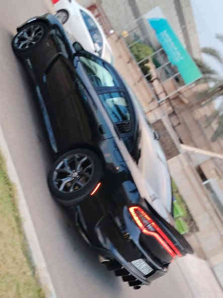 جارجر R/T 5700 موديل 2017 وارد امريكي
اللون :اسود 

رقم سليمانية تحويل مباشر 

حادث كلش بسيط بدون ايرباكات وبدون شواصي ولا لغود كله بلاد راديتر بلاد
صبغ جاملغين وهنا باب صبغ وبنيد محدث فقط 

سياره ستوك بلاد

مكينة كير بلاديات بدون ايرباك بدون دواخل  

مواصفاتها / 

بصمة تشغيل وابواب وصندوق وتشغيل عن بعد

شاشة جبيرة (كار بلي)

سستم صوت بلادي

هيتر بالكشنات 

هيتر بالمري 

تحكم ستيرن 

كشن السايق كهرباء

شفتات بالستيرن

كامرة خلفية

ويل 20

كشنات مخمل  

مكاني بغداد السيدية 

***********
