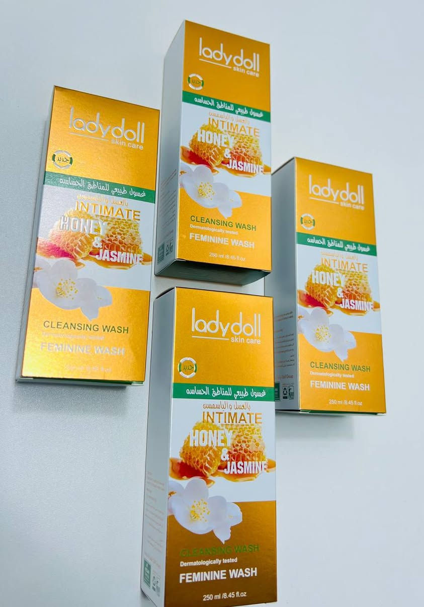 غسول العناية بالمناطق الحساسة بالعسل والياسمين من Lady Doll Skin Care هو غسول طبيعي مصمم خصيصًا للنظافة الشخصية اليومية للمناطق الحساسة. 

الميزات والفوائد
تنظيف لطيف: ينظف المنطقة الحساسة بلطف دون التسبب في تهيج.
مكونات طبيعية: يحتوي على مستخلصات طبيعية من العسل والياسمين.
التوازن والحماية: يساعد في الحفاظ على توازن درجة الحموضة (pH) الطبيعي للمنطقة، مما يقلل من خطر البكتيريا الضارة والروائح الكريهة.
الترطيب والانتعاش: يمنح شعوراً بالانتعاش والنظافة طوال اليوم ويساعد في ترطيب البشرة وتفتيحها.
الاختبار الجلدي: تم اختباره من قبل أطباء الجلدية، مما يجعله مناسباً للبشرة العادية والحساسة. 

للحجز والاستفسار خاص
يتوفر توصيل لجميع محافظات العراق 
@إشارة


**إذا كنت صاحب هذا الإعلان وتريد حذفه لأي سبب، رجاءا أرسل رسالة إلى الدعم الفني**