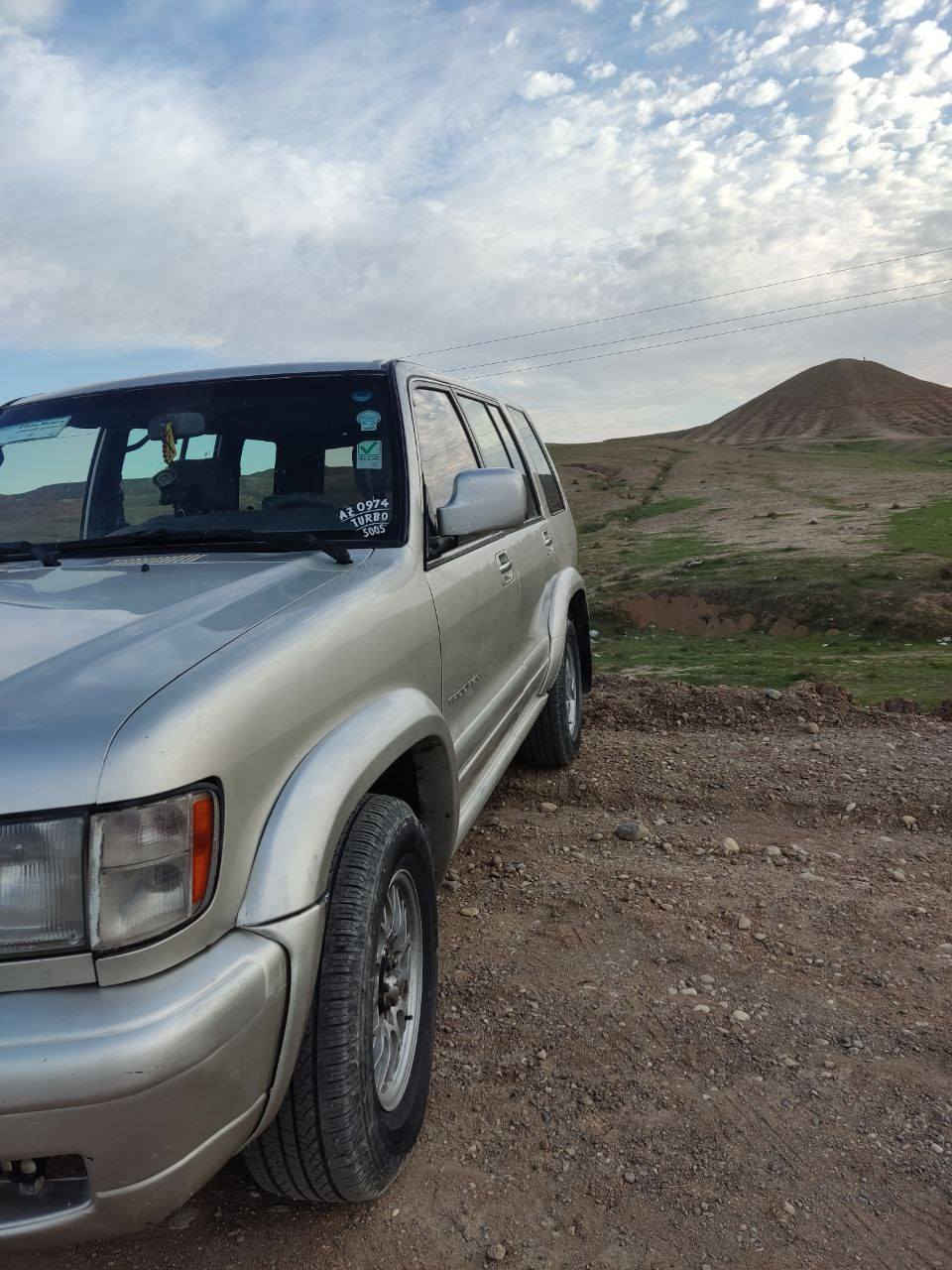 سلام عليكم سيارة للبيع ازوزه موديل 2001 
رقم اربيل محرك بطه  تبريد  ثلج السيارة جاهزة من كلشي تحويل مباشر بسم المشتري سعر 73$🚗***********
