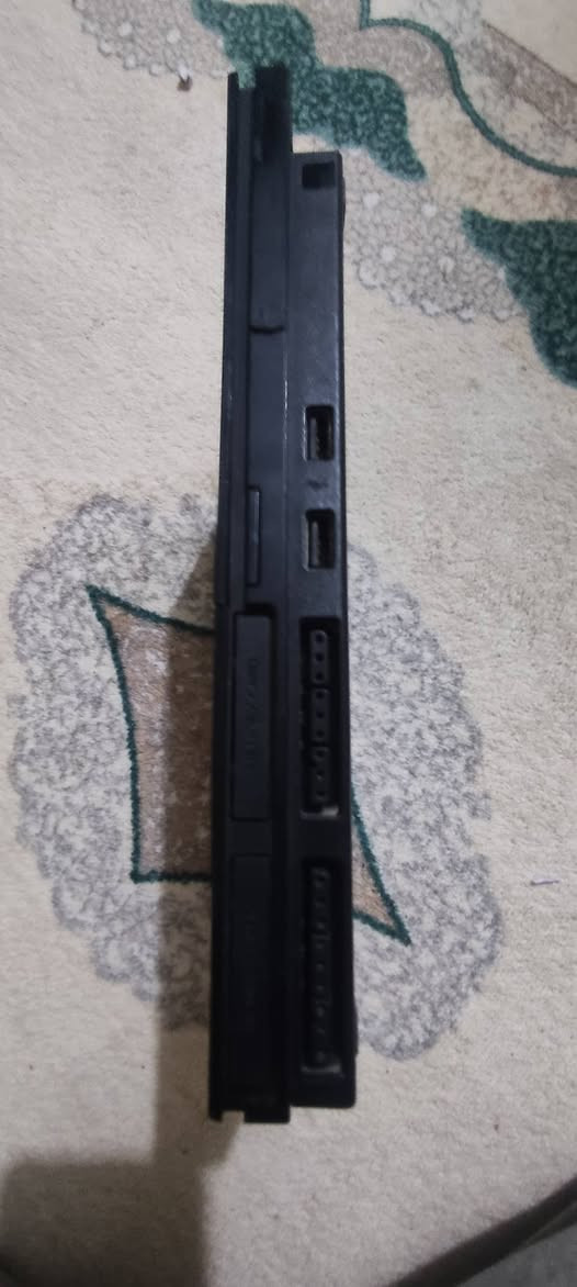 يده,1
بلي.2.نضيف
رام.30.لعبه
السعر.60


**إذا كنت صاحب هذا الإعلان وتريد حذفه لأي سبب، رجاءا أرسل رسالة إلى الدعم الفني**