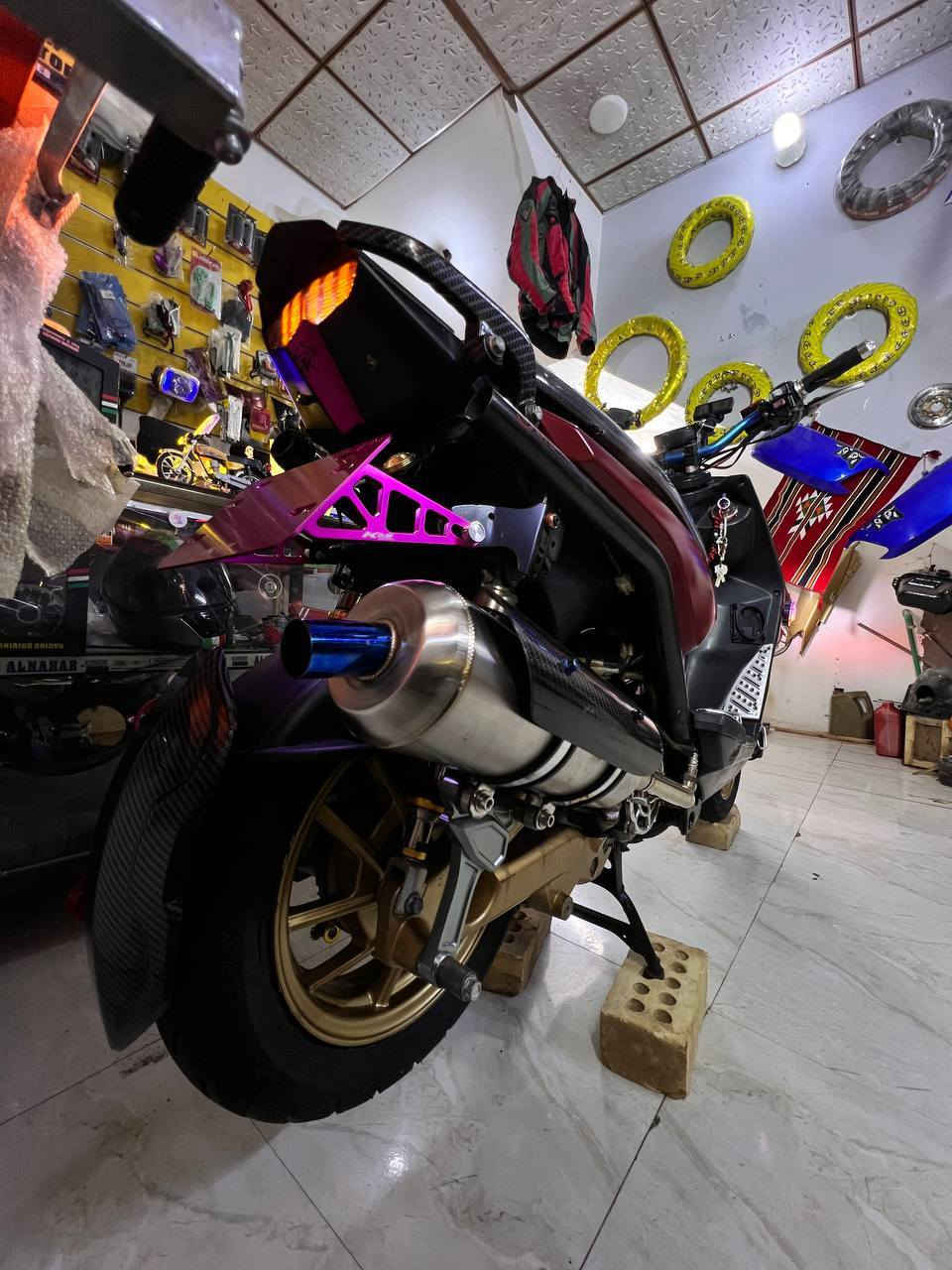 سكنز موديل ١٤ دراجه مكينه بلاد تزويد كلجات قبق كلجات من دبلات من سلف مهم دراجه شوفت عينك  مكانه واسط زبيديه رقمي *********** سعره خاص بيع فقط
