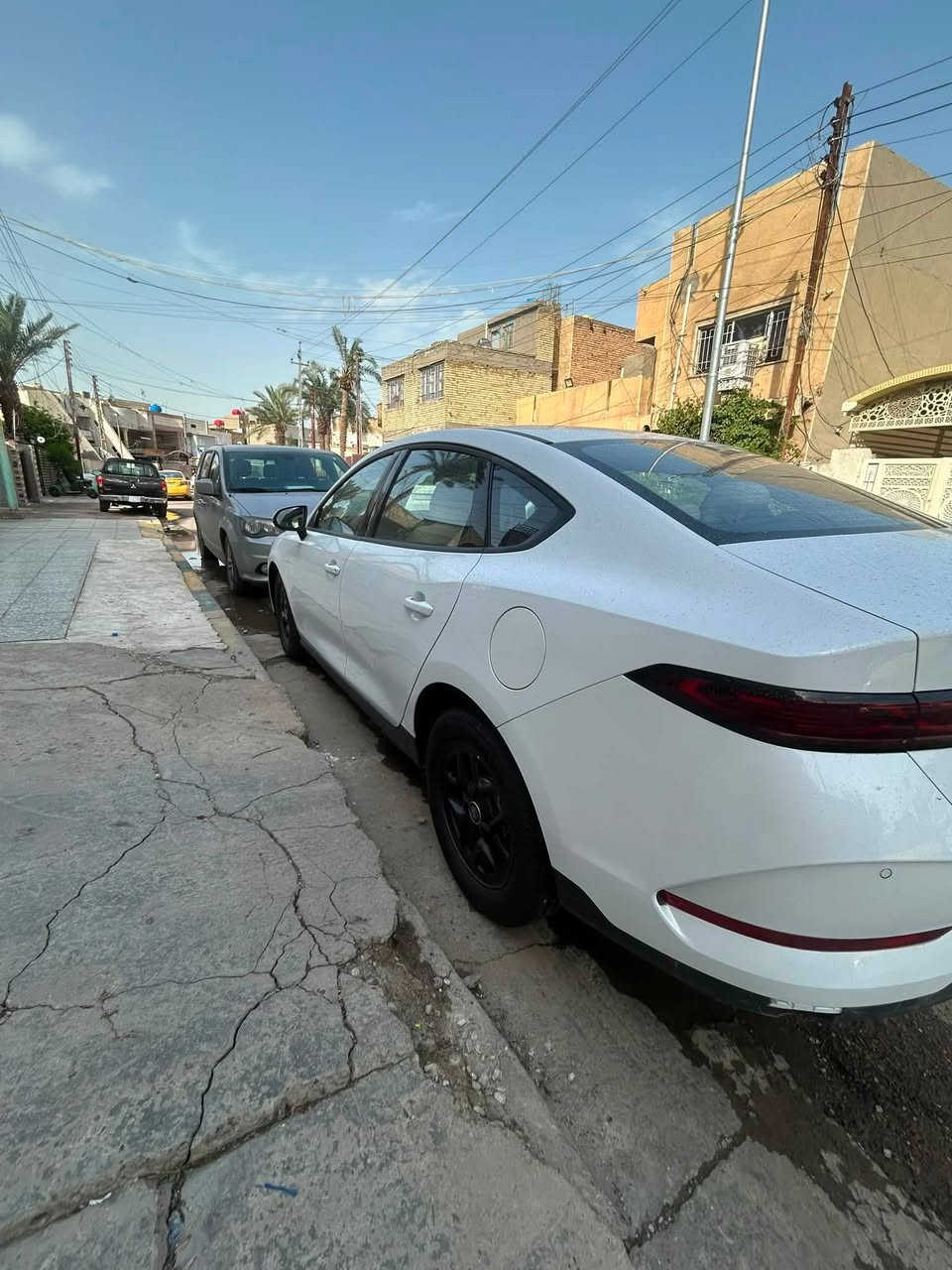 السلام عليكم شباب بي واي دي ٢٠٢٥ كن بلاس ماشيه ١٠٠٠٠ داخل ابيض مابيه اي نقص سياره بأسمي بيه صبغ جاملغ امامي وربع البنيد عارضه ١٧ وبيه مجال مكاني بغداد اي استفسار حاضر بيه مجال مراوس او بيع  ***********
