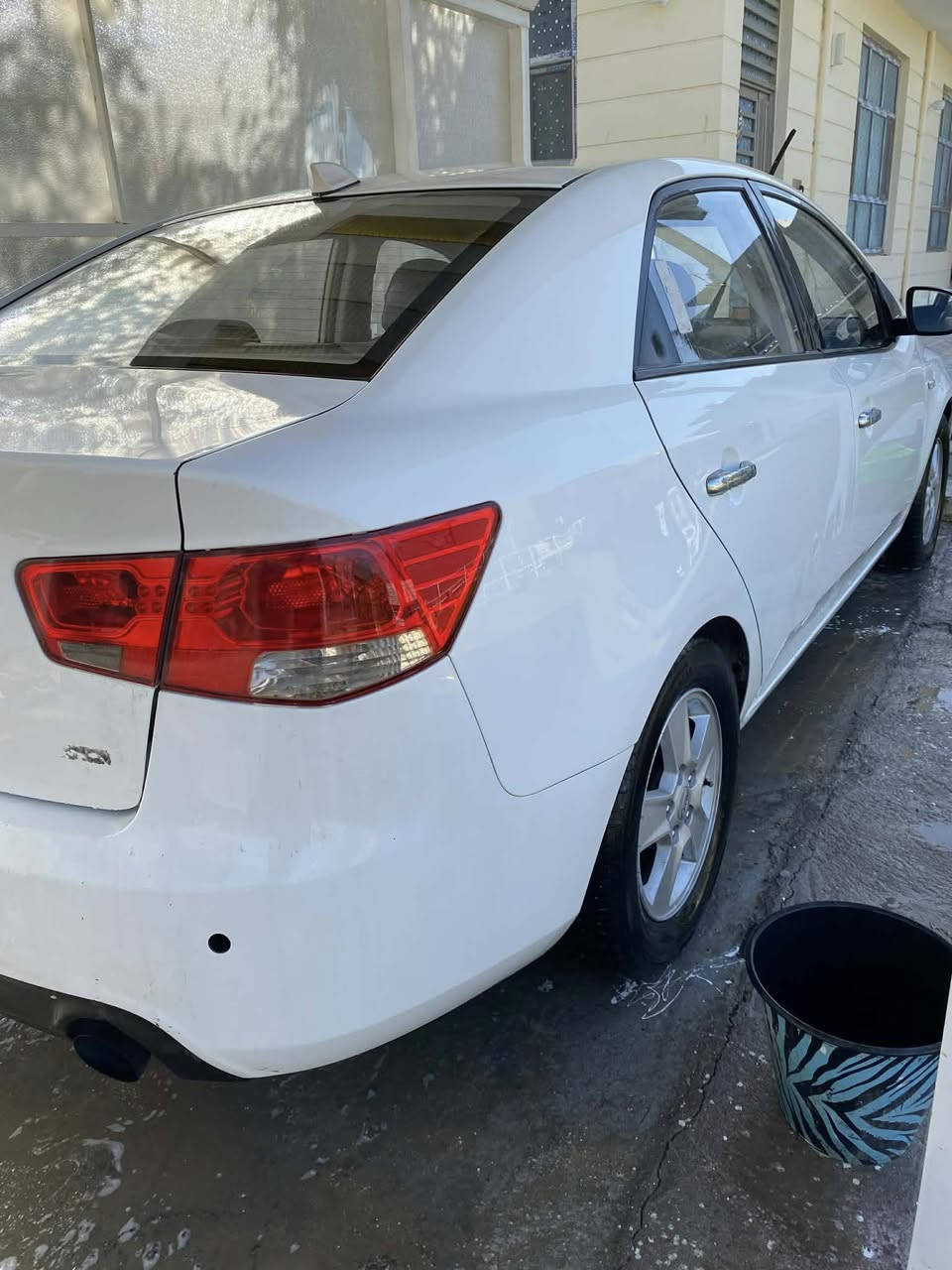 فورتي 2012 مكينه 2000. المكينه وكير مكفولات
قطعه وحده فقط صبغ جاملغ خلفي بدون دواخل بدون دواخل مكان بابل #السعر 105 وبيه مجال ***********
