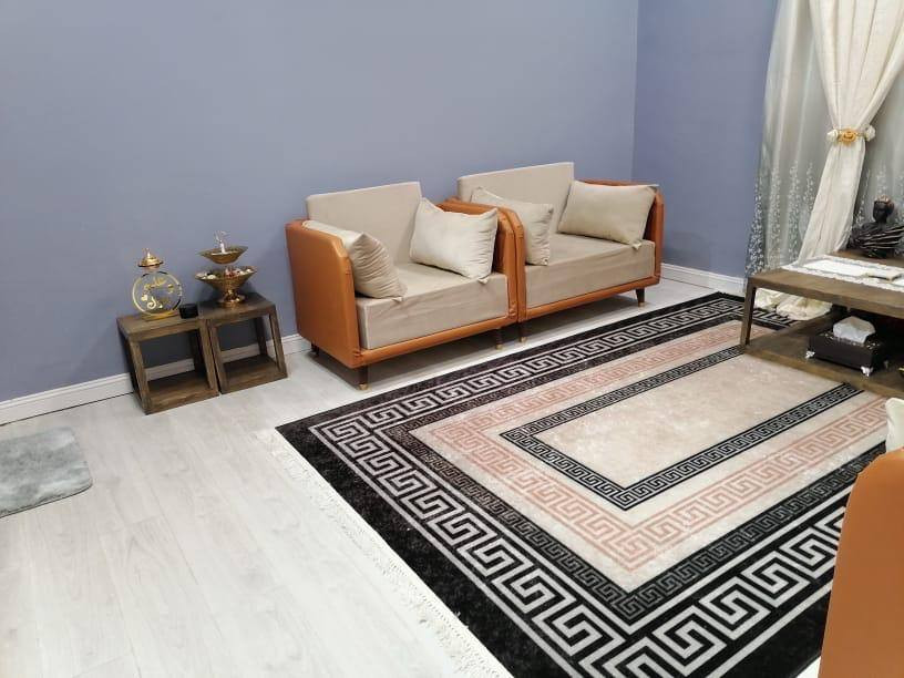 القنفات الصغار قياسههم طول وعرض 110* 75
والكبيره طولها 220 * 110
 تفصال دبل بلوك ثقيل ٣ طبقات  الظهر مالته جلد فصلته ب٧٥٠ واريده ب٥٠٠ وبي مجال 
المكان البصرة حي الحسين


**إذا كنت صاحب هذا الإعلان وتريد حذفه لأي سبب، رجاءا أرسل رسالة إلى الدعم الفني**