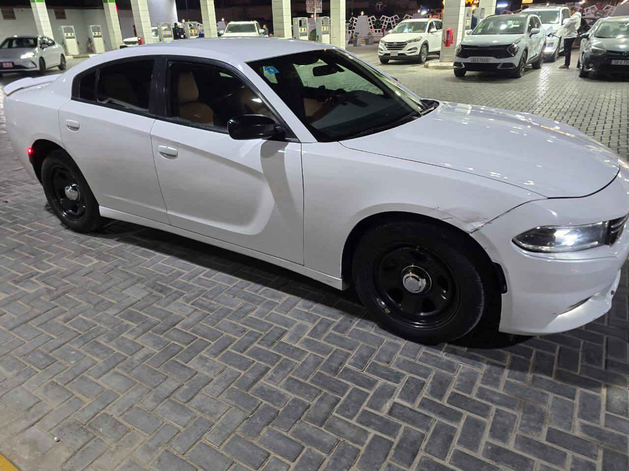 السلام عليكم شباب
تشارجر بوليسي موديل 23 
محرك 8 سلندر 5700
السياره نظيفه 
معروفه مواصفات البوليسية 
رقمها كربلاء ومكانها كربلاء 
للأستفسار ***********
السعر 250 ورقه
