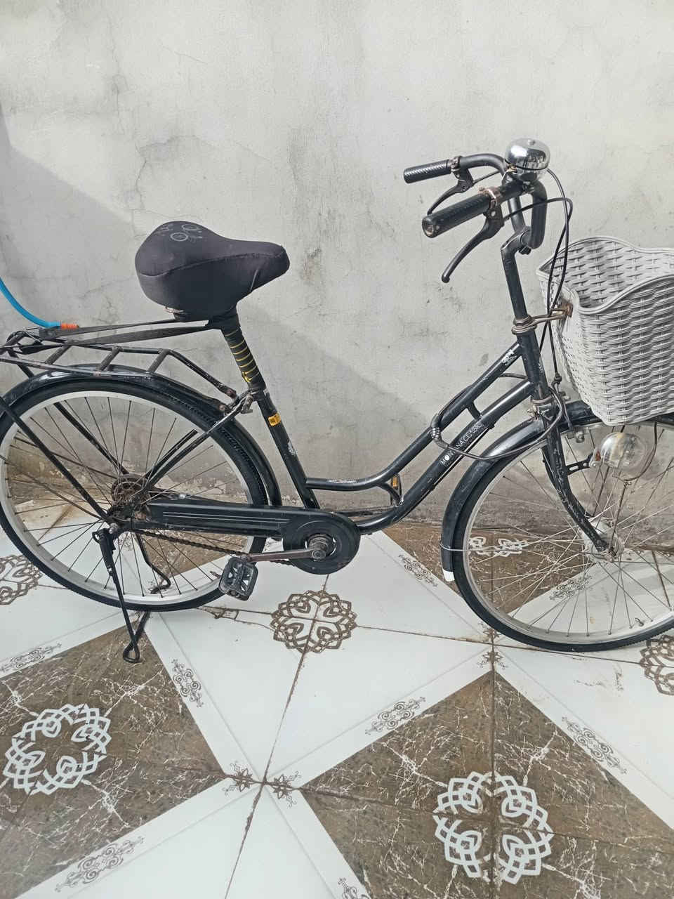 السلام عليكم باسكل ياباني  الاصلي البيع ويل حساس كامل كله شغال السعر 65وبيه مجال الاتصال حجم 26 ***********
