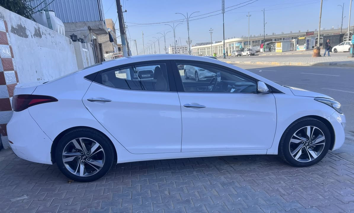 النترا 2015فول رقم بغداد مكفوله فقط بارد  قليل باب السايق فقط السياره جاهزه بدون اي نقص محرك 1800مكان الساره الكوت بسمي هزه جديد حداديه تخم تاير جديد السعر 127الاتصال ***********
