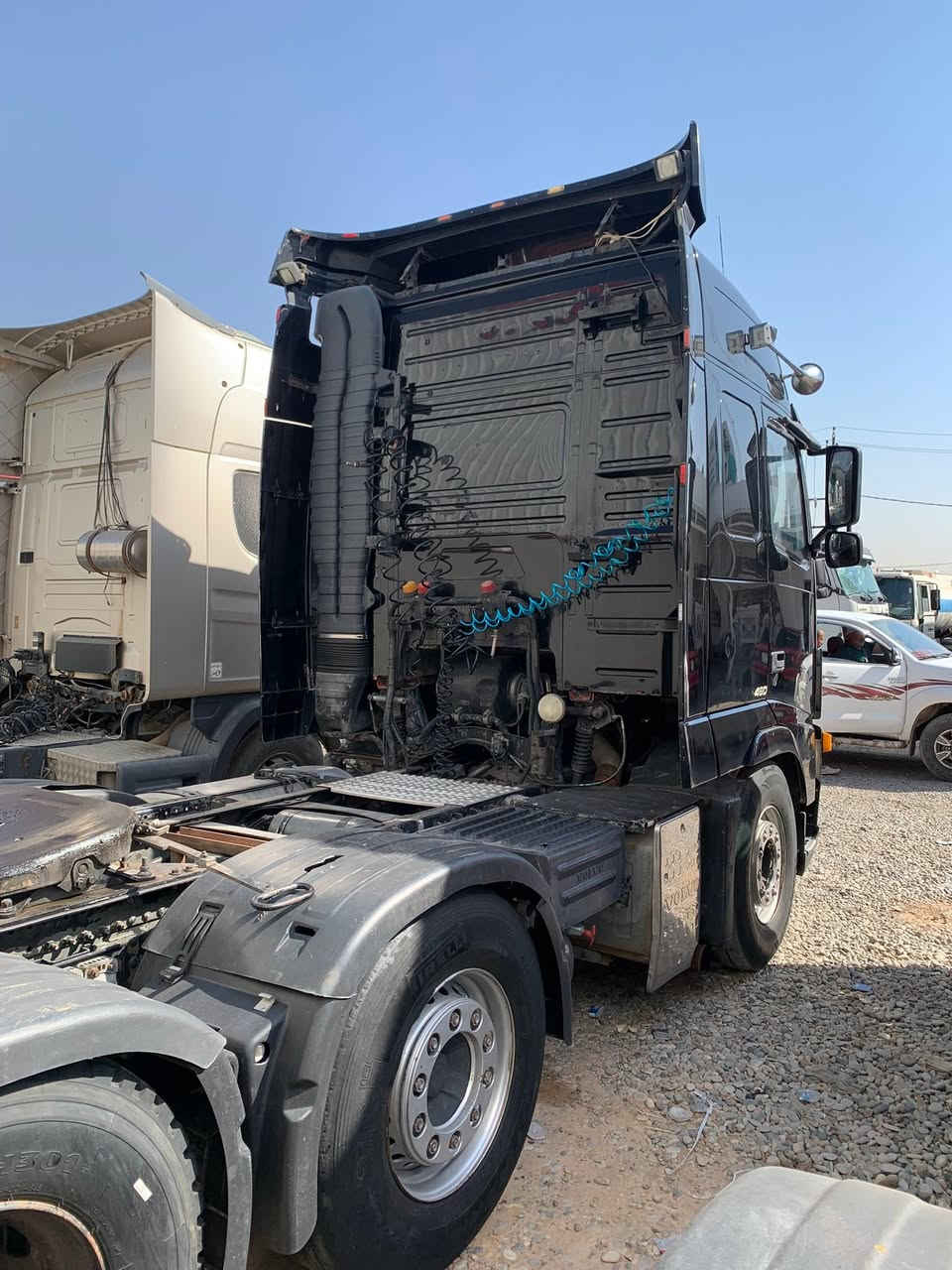 فالفو شيطان FH/460 كير عادي 3/3 سنكل امامي بلادي قمارة 3 خطوط مثبت بسنوية عربانة جادر مسرحي 3 محاور تك تاير موجودة عربانة تكدر تحول سيارة ورا تحويل راس يصير سنوية وحدها وعربانة سنوية وحدها وشرط تحويل سيارة مكفولة كفالة عامة كير ومحرك واكسل وشاصي بشرط وتبريد شغال

موديل / 2002

السعر / 210$

اوقات الاتصال من ساعة 9:00 صباحاً حتى ساعة 8:00 مساءاً

بإدارة / سفيان 

***********

***********

***********

عنوان / كركوك معارض شارع المطار مقابل جسر واحد حزيران قرب محطة الانوار 

@إشارة
