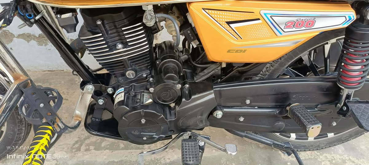 للبيع سولنك 24شكل 25 محرك اسود 200 بعده جديد للبيع ..‏‪0788 624 1543‬‏
