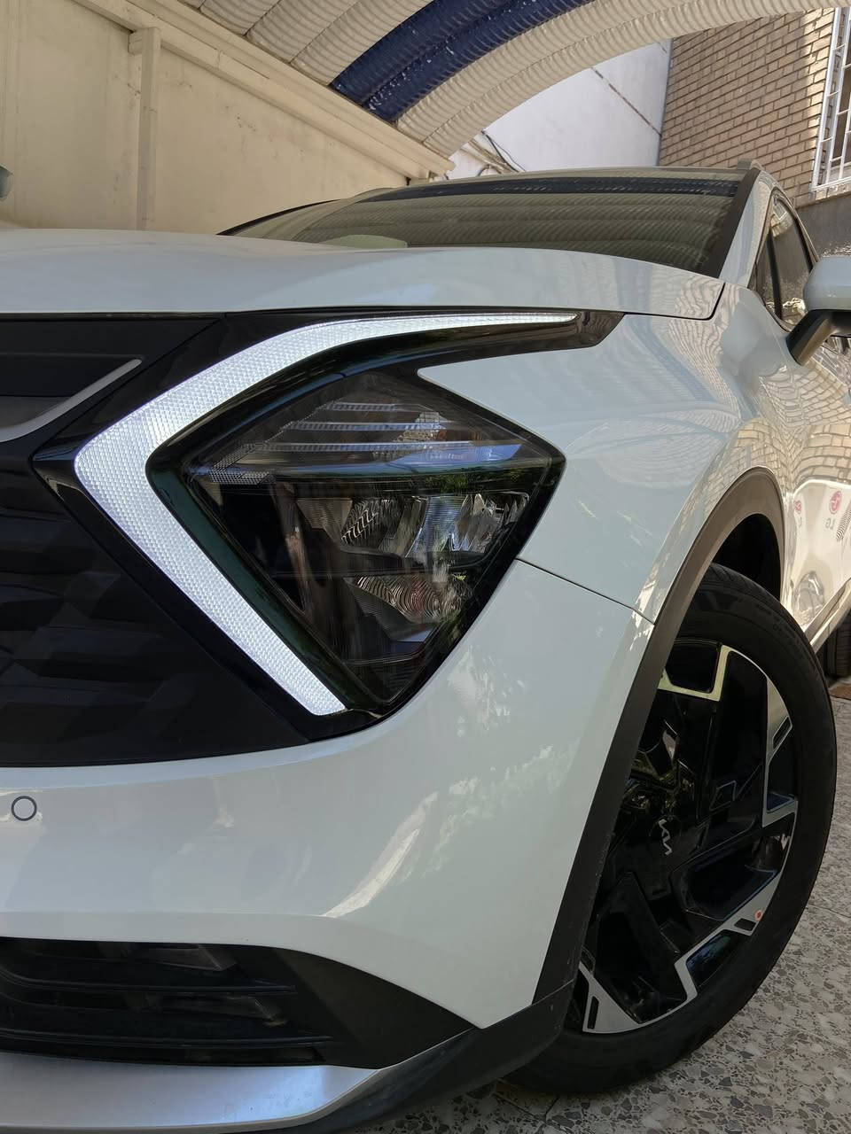 السلام عليكم
كياKIA سبورتج sportage 2024 

فول مواصفات قماره حديد

ملاحظة/ بيها بصمتين

ماشيه 4500 كيلو

المواصفات 

بصمة وتشغيل عن بعد

صندوق كهرباء 

رساله ترحيب عند الاقتراب

مانع انزلاق

مانع انحدار

اوتو هولد

رادارات بالمري الجانبيه

الكراسي الامامي كهرباء

تدفئه المقاعد الاماميه + تدفئه المقود

4 وضعيات قياده (ايكو+ نورمال+ سمارت+سبورت)

الشباك الامامي بيانو بلاك

سستم ايرباكات

حساسات امامي+ خلفي

لايتات زينون+LED زنون

كشافات

بك لايت LED

ويل كب 19

4 دسكات

اريل نفكتير

دشبول شاشه

شاشه ابل كار بلي

كاميره دواره

المقاعد مخمل لون بيج

مثبت سرعه

المودات والاومر الصوتيه

شفات مقود

قطعتين تبريد(امامي+خلفي)

هاند بريك بصمه

ABS

برده خلفيه

تبريد شاشه

ملحقاتها البقيه موجوده.

رقمها بغداد جديد (11)

المكان بغداد

بأسمي تحويل ثاني يوم

السعر 260 ورقه وبيها مجال 

والي يكلي ارخص بالعافيه 

للاستفسار 

***********
