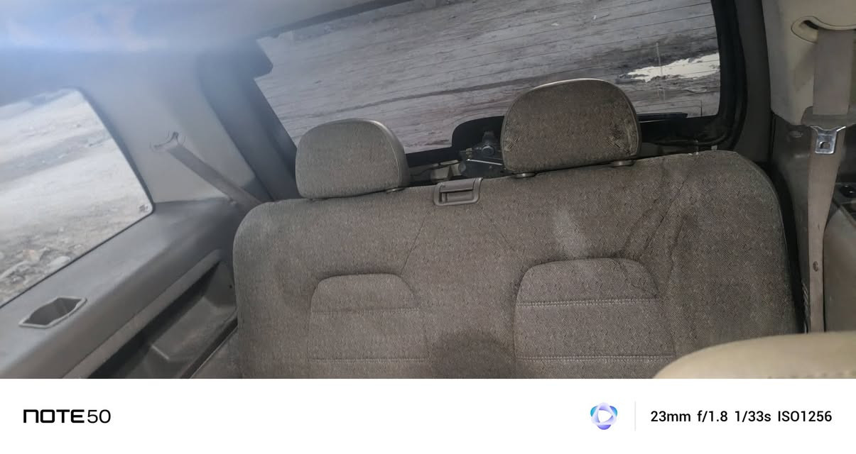 عيني شباب السياره فورد اكسبلور للبيع70ورقه وبيها مجال***********
