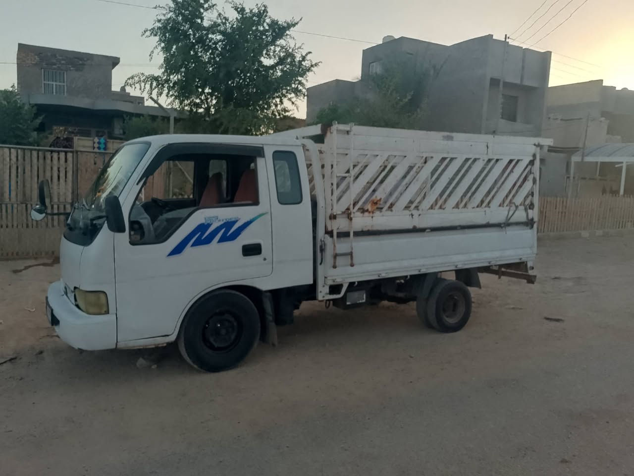 السلام عليكم كيا فنتيره 97 بسمي رقم دولي بسمي مراوس بتكسي لانسر
***********
