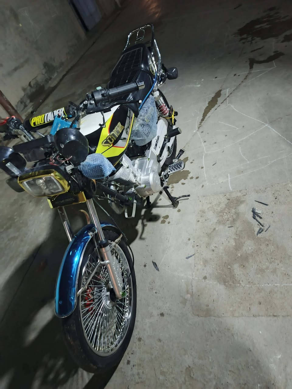 سلام عليكم دراجه 25 اربعه كير للبيع ***********
