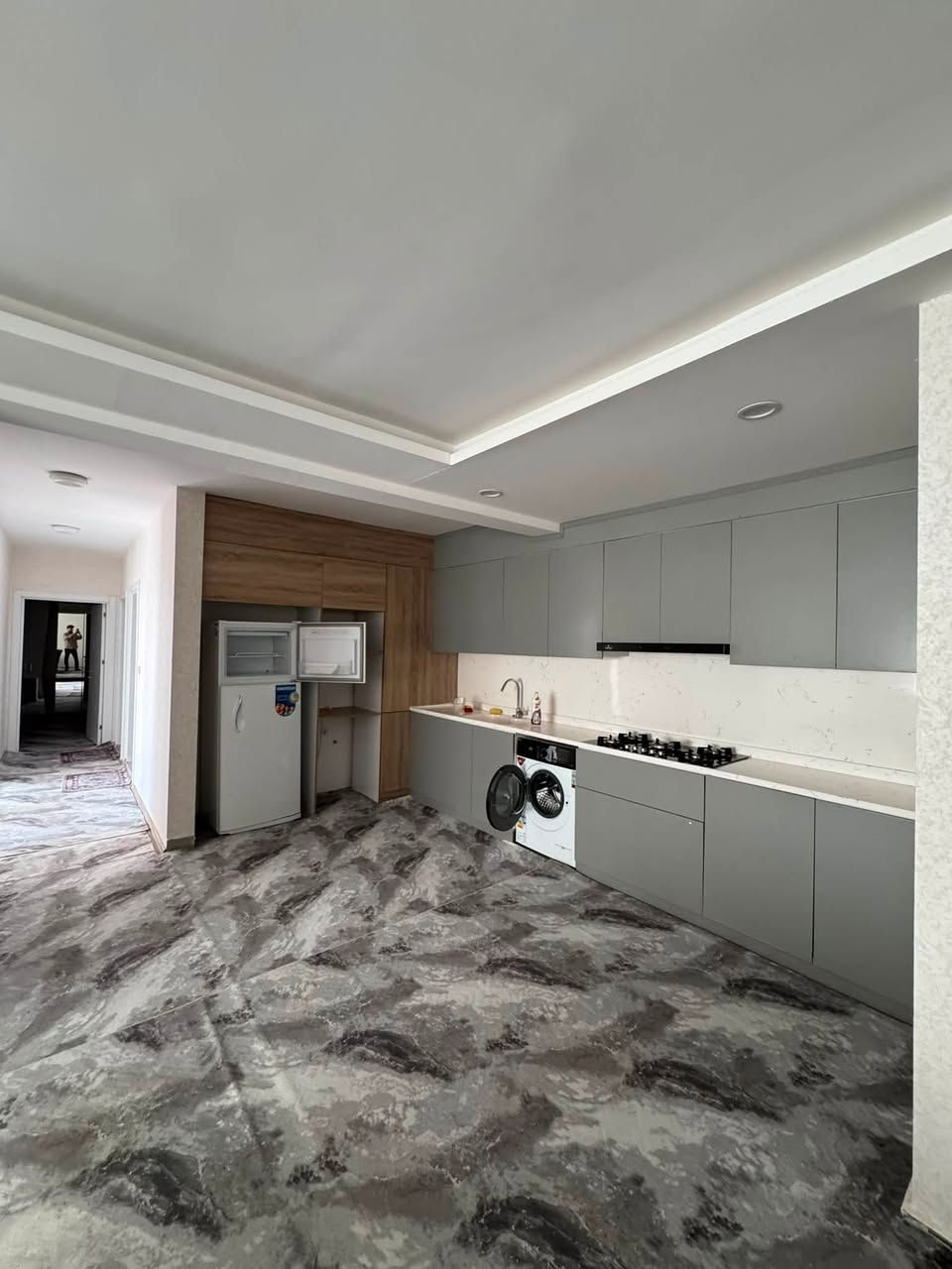 شقة للبيع مع نصف الأثاث

📍 الموقع: مشروع فرنسية 2
🏢 العمارة: 2
🏠 الطابق: 14
🌳 الإطلالة: واجهة على الحديقة
📐 نوع الشقة: B

الشقة معروضة للبيع مع نصف الأثاث، وهي جاهزة للسكن وفي موقع مميز بإطلالة جميلة.

للاستفسار والتواصل:
📞 ***********
📞 ***********
