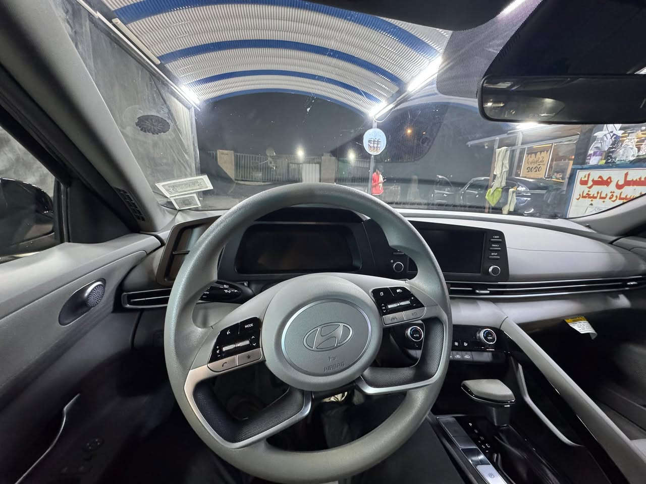 سلام عليكم 
النترا هايبرد 2025 hybrid blue كلين كلين كلين 
🛑 كفاله عامه 🛑 
بدون غرق ولا حالوب ولا حادث ولا تخريب 
ولا صبغ ولا تبديل السيارها كلها بلاديه و بدون اي مشكله 
 🛑السياره كلها كبس شركه🛑
ماشيه 7 الف mi
بانزينها كله محسن 
و اديرلها زيت موتل NGEN خاص للهايبرد 
اللتر مالته 20 الف 
و فلتر زيت امز اويل ب 18 الف
السياره مهتم بيها للاخير ماخذها الي مال جناي 
بيها رادار تحديد مسار و رادار توقف و نقط عمياء 
و توقف خلفي و اوتو هولد ومناخ منفصل بصمه
تشغيل عن بعد درايف مود 
رقم بغداد باسمي 
مكانها بغداد 
السعر : 183$
هاتف : ***********
