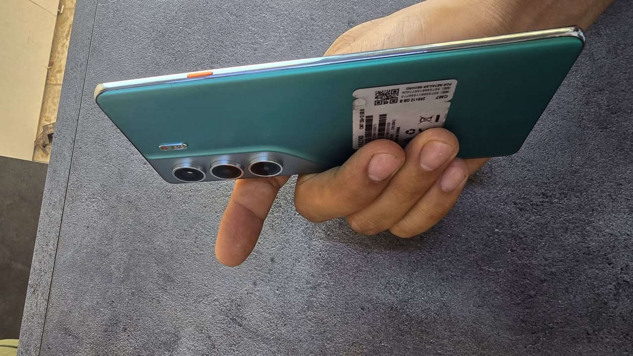 جهاز للبيع كامون 40 5g  الجهاز نضيف كدام العين السعر 350 وبي مجال حك الجايه 
استفسار اتصل ***********
