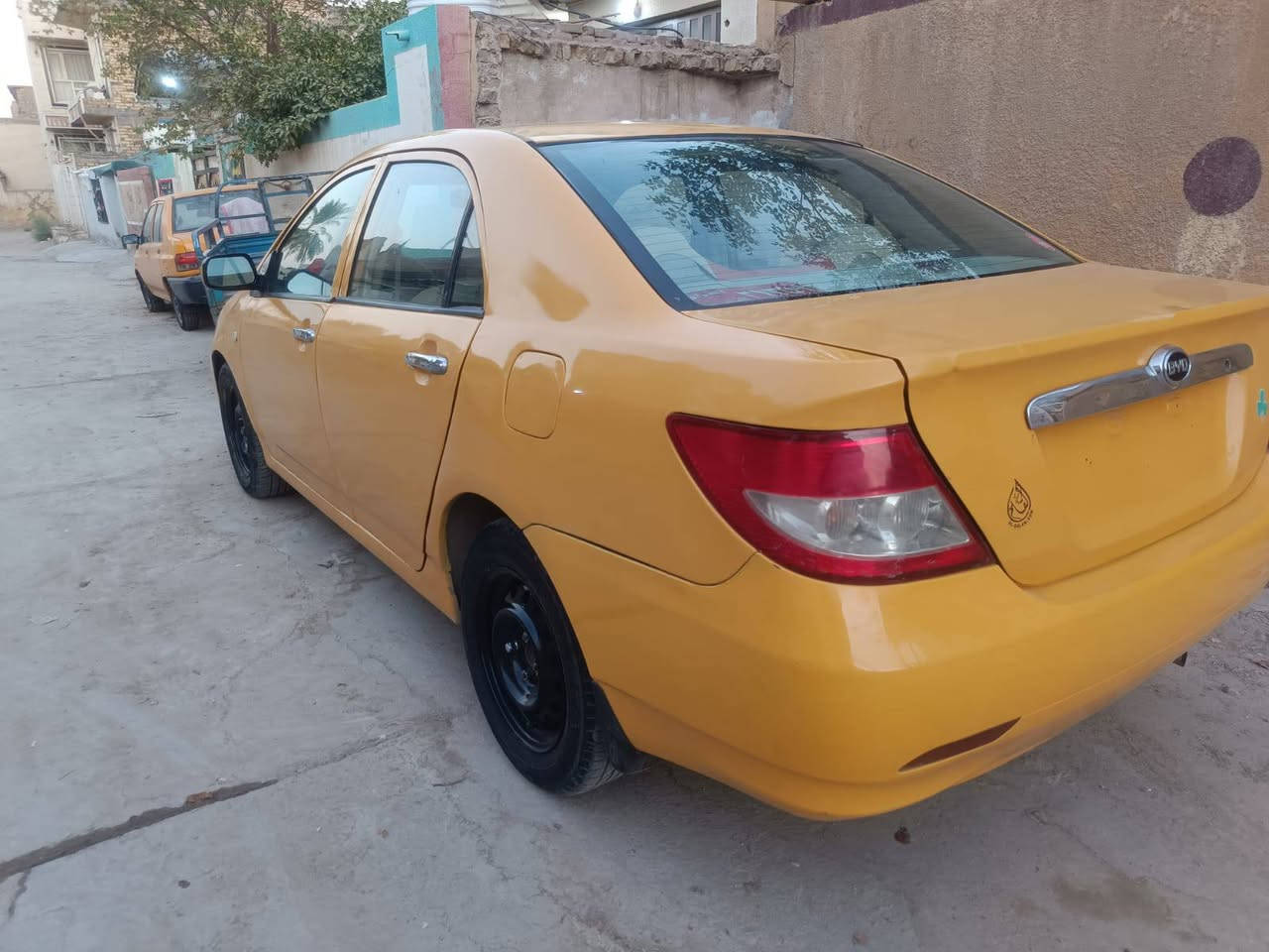 للبيعBYD F3 2011سياره جديده  تبريد نقص راديتر مكينة وكير كفالة حداد جديده تخم تاير جديد باتري جديد كهربائيات كله شغاله صبغ عام وموضح بالصورة رقم قادسية صدامي تحويل مباشر السعر 29 مكاني بابل موبايل *********** بيها مجال قليل
