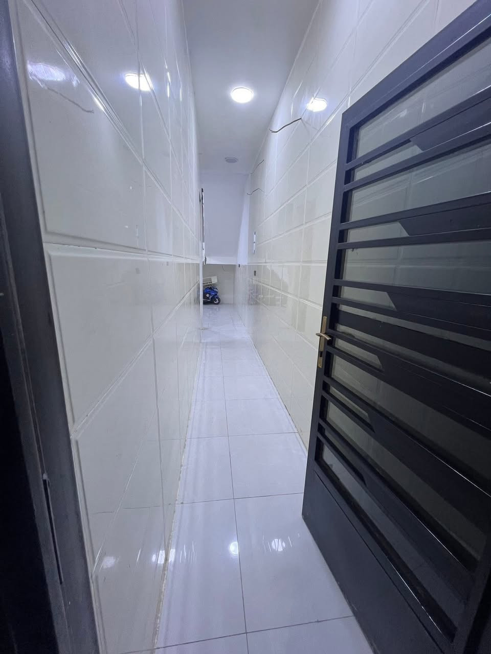 بيت 🏠 بناء ٢٠٢٥  مساحة ١٠٠ متر واجهه ٥ نزال ٢٠ 
طابق واحد 1️⃣ محلة ٣١٧ رقم دار ٢٠٤٢
خدمات مي مجاري وكهرباء 
رقم الهاتف ***********
