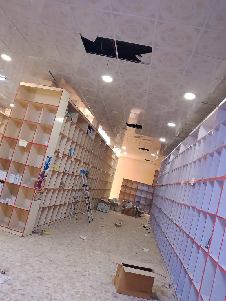 لوكرات mdf
3.5 م 
2م وملحق 1.5
عمق 40 سم
عرض 1.2
نظيفات
سعر اللوكر 300؟وبيه مجال 
يوجد 80 لوكر
*********** وتساب
